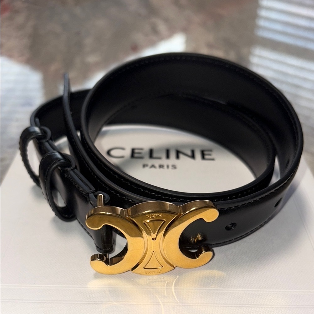 Celine MEDIUM TRIOMPHE BELT IN TAURILLON LEATHER